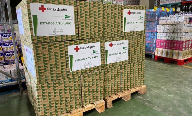 Photo of El Corte Inglés dona a Cruz Roja más de 300 productos infantiles