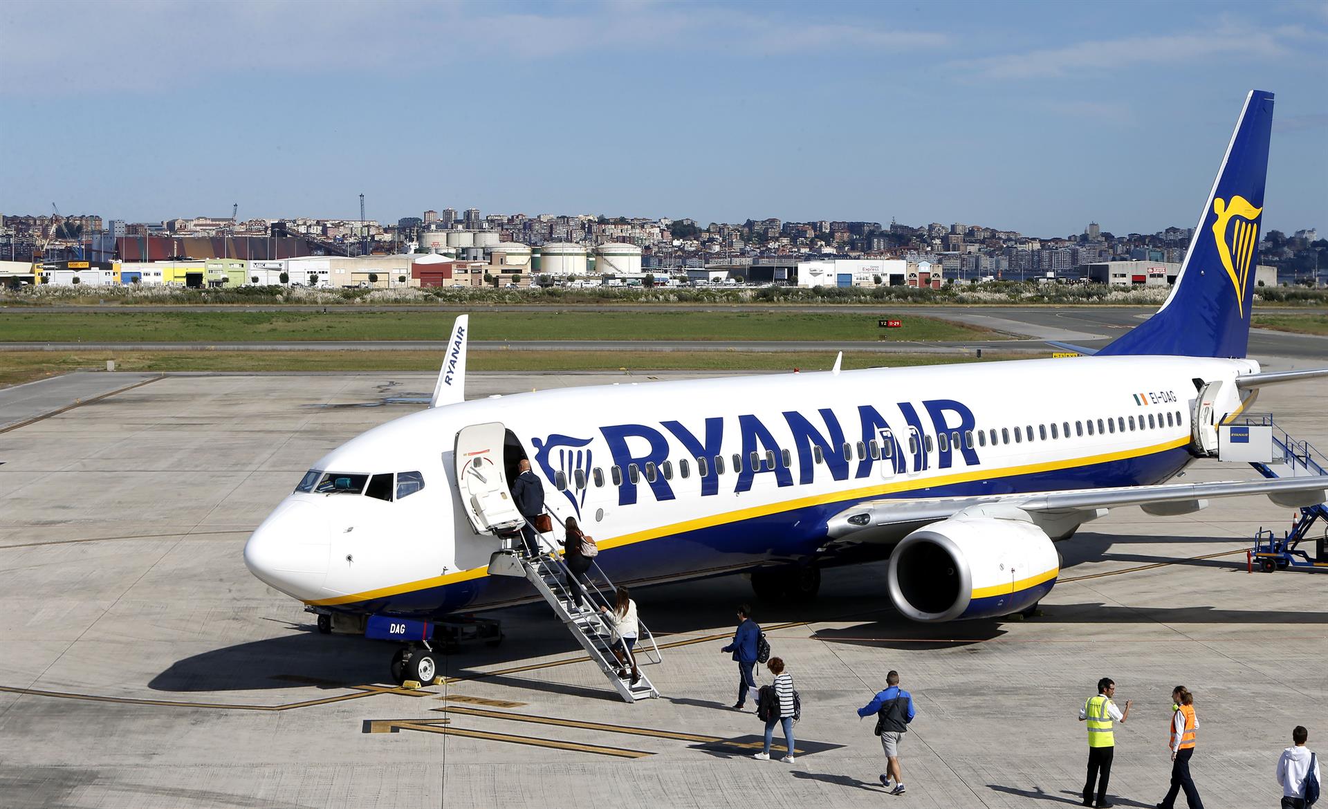 Avión de Ryanair. Aeropuerto de Santander