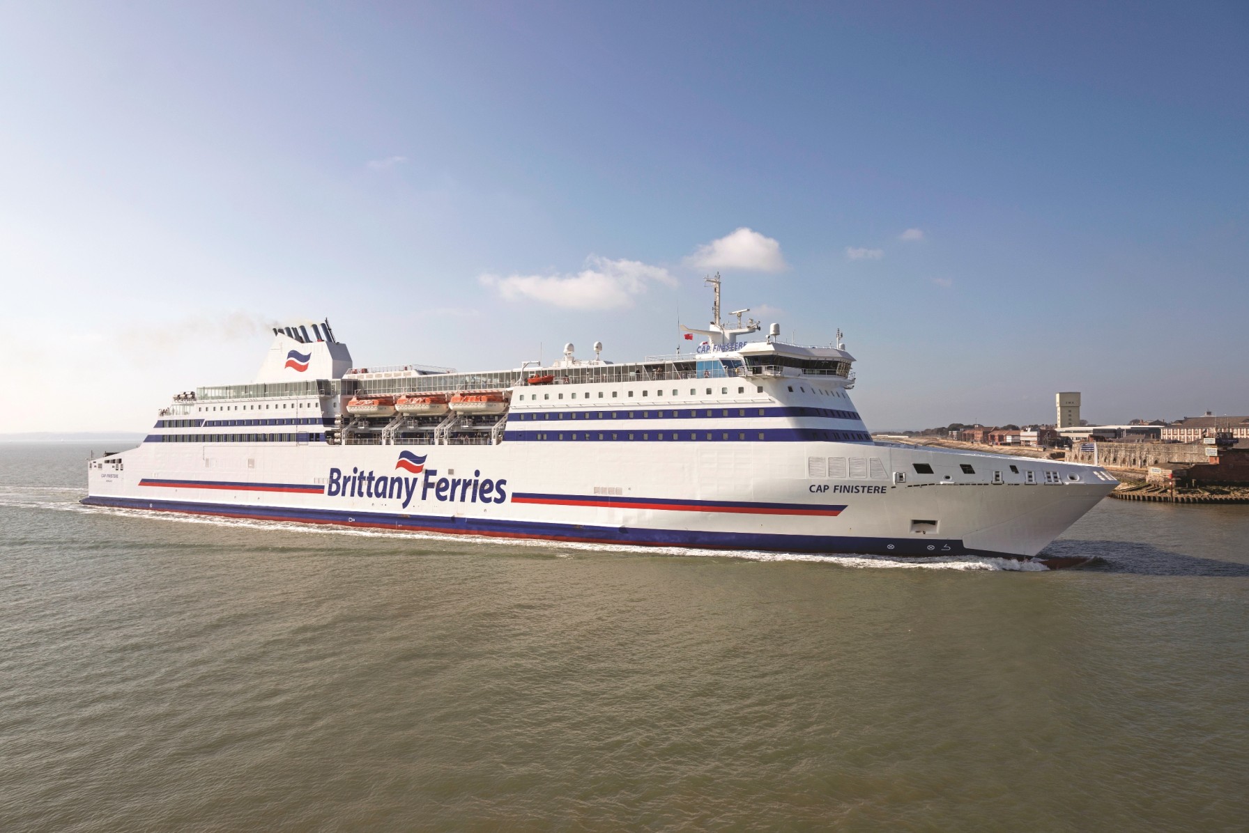 Uno de los buques de Brittany Ferries, Cap Finistere.