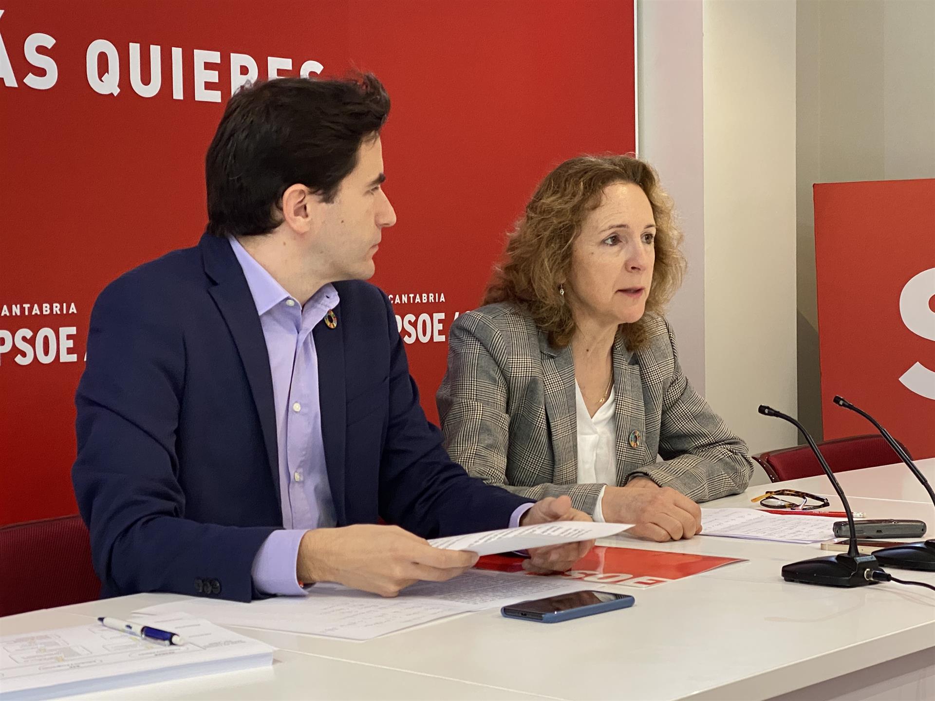 Isabel Fernández y Pedro Casares - PSOE - Archivo