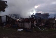Photo of Un incendio calcina un almacén y afecta a la vivienda anexa en Vega de Liébana
