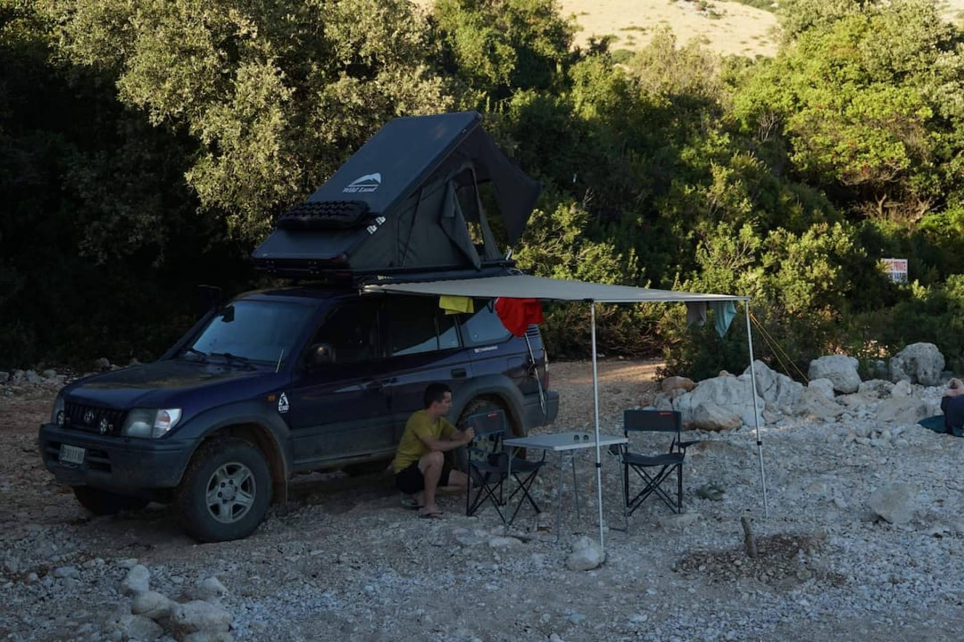 Las tiendas de techo para coche, una forma económica de camperizar  cualquier tipo de vehículo - Cantabria Económica